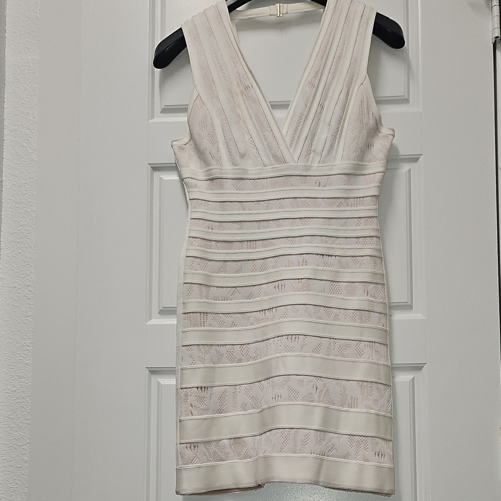 Elegant Cream Sleeveless Dress